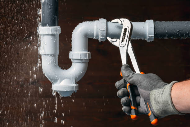 Professional Drain Cleaning technician working in Menlo Park, CA